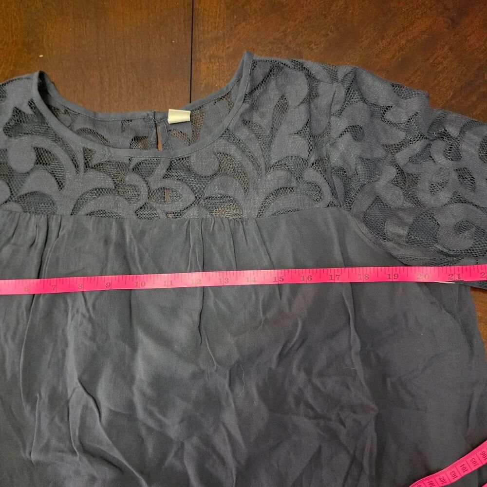 Lace Patterned Top - Picture 4 of 6